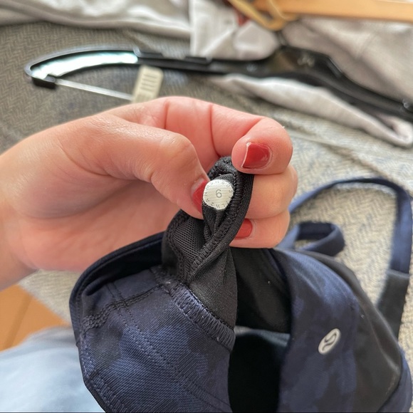 Lululemon Flow Y Bra IV in Heathered Texture Lotus Camo Oil Slick Blue - Picture 6 of 6